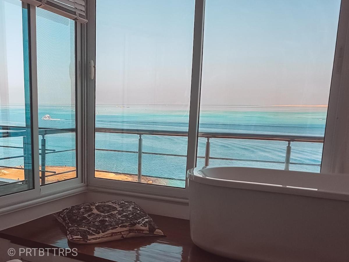 Amazing 2 Bedroom With Sea View In *
