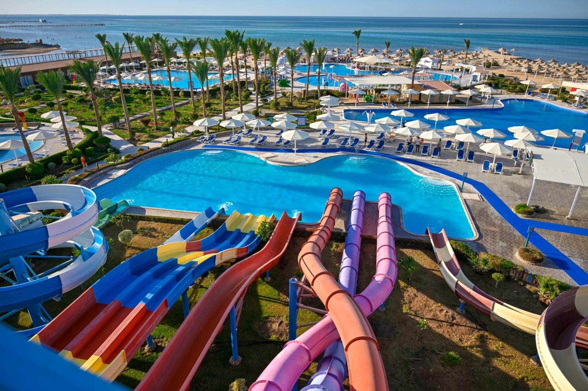 Le Jardin Aqua Park Hotel 4*