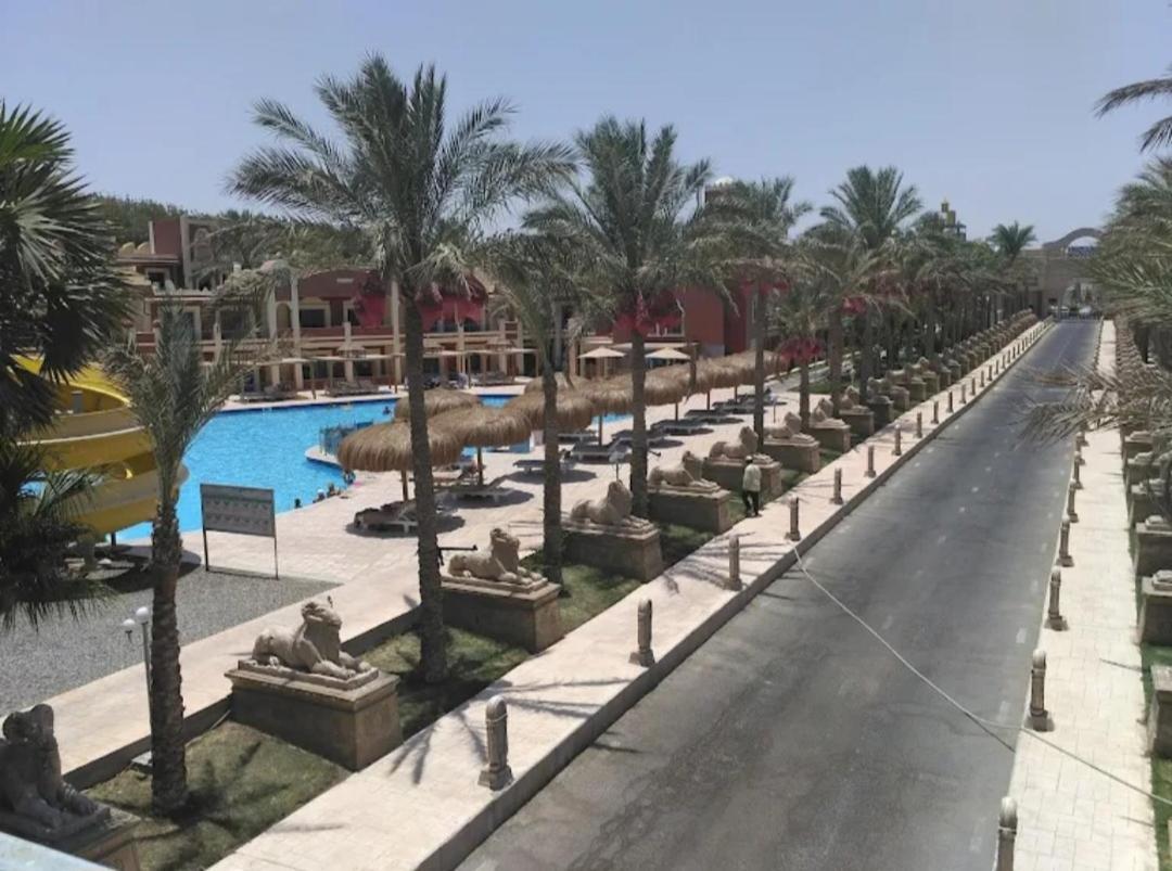 Lilyland & Waterpark 4*