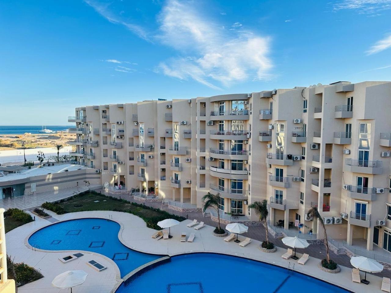 2 Bedrooms Sea & Pool View In Princess Gasthuis