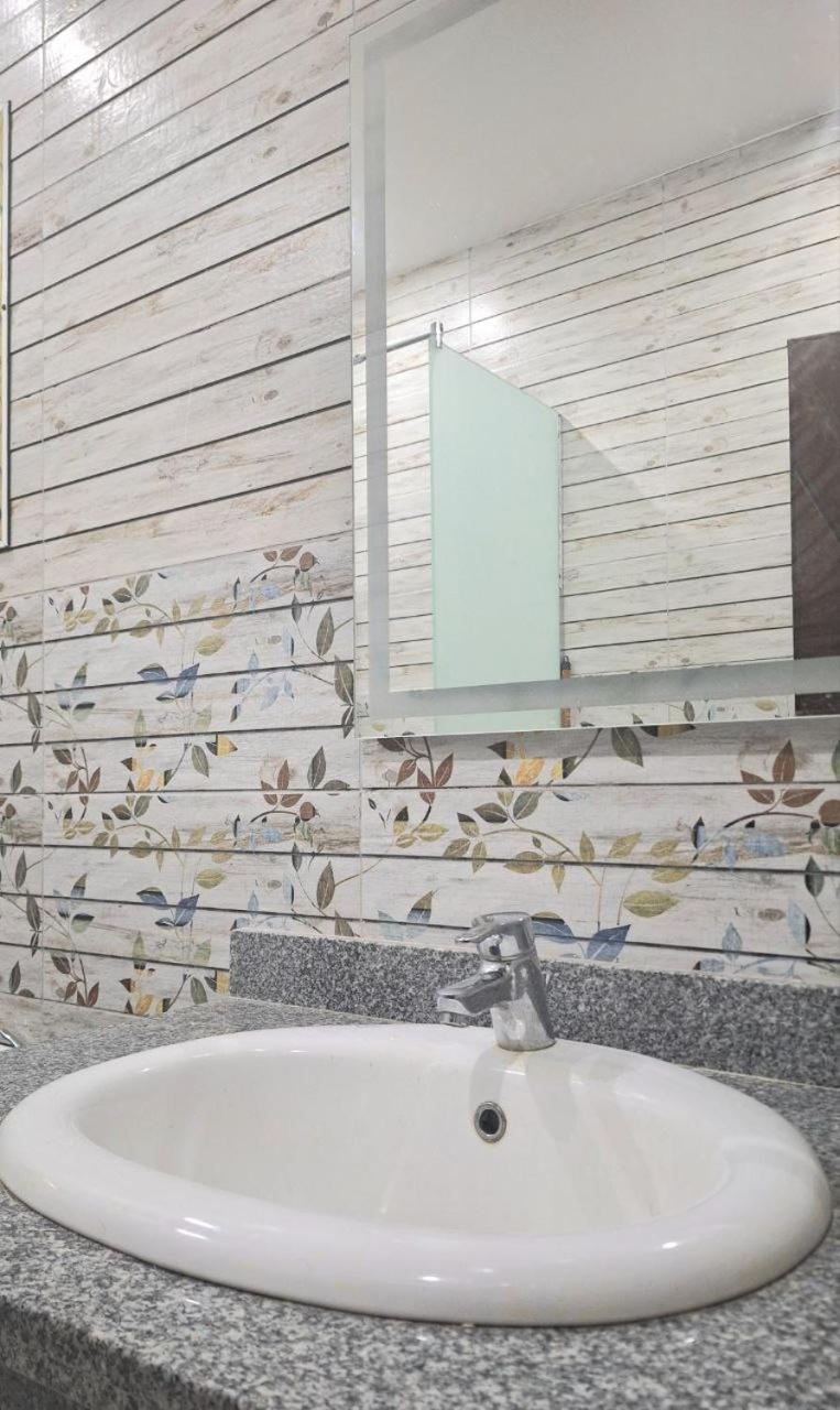 Bed & Breakfast Yacht Club View Rooftop Pool Romantic Hurghada