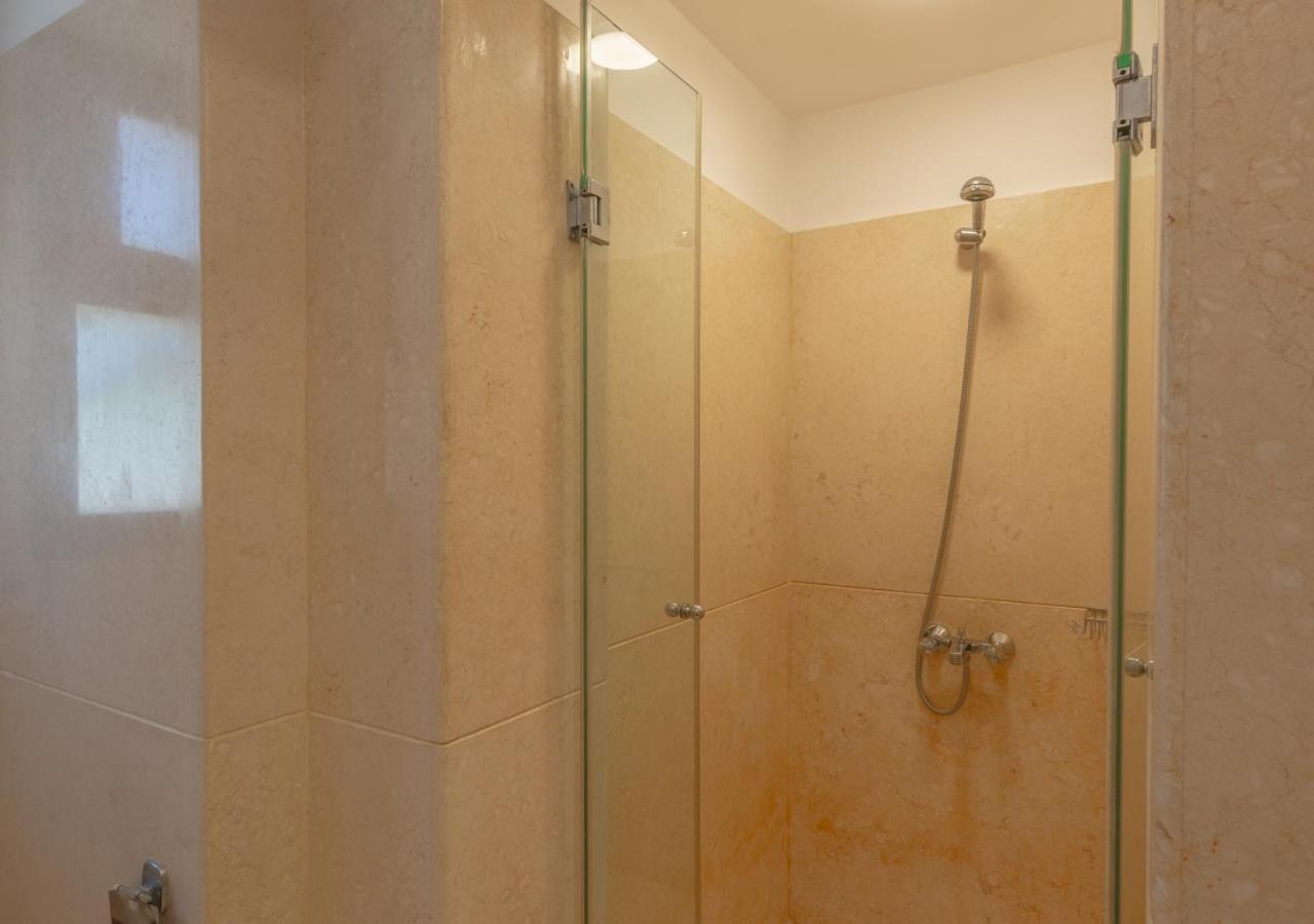 Scenic Views 3-bedroom In Sabina, El Gouna Private Jacuzzi & Lagoon Access Hurghada