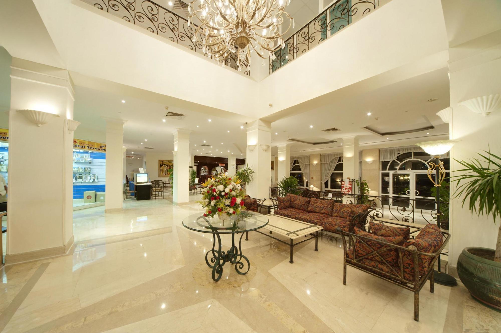 Bella Vista Families And Couples Only 4*