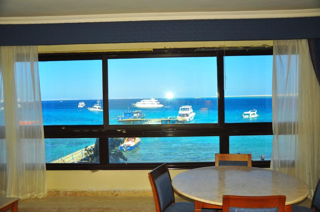 Alia Resort 4*