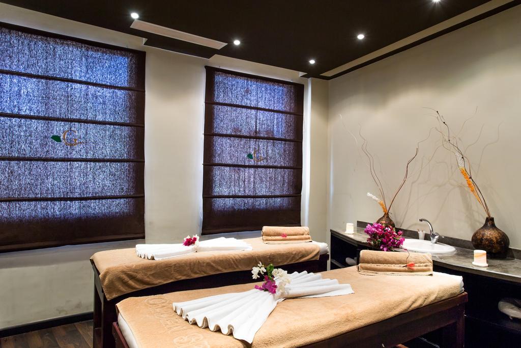 Golden 5 Diamond & Resort