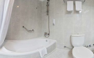 Golden 5 Sapphire Hotel