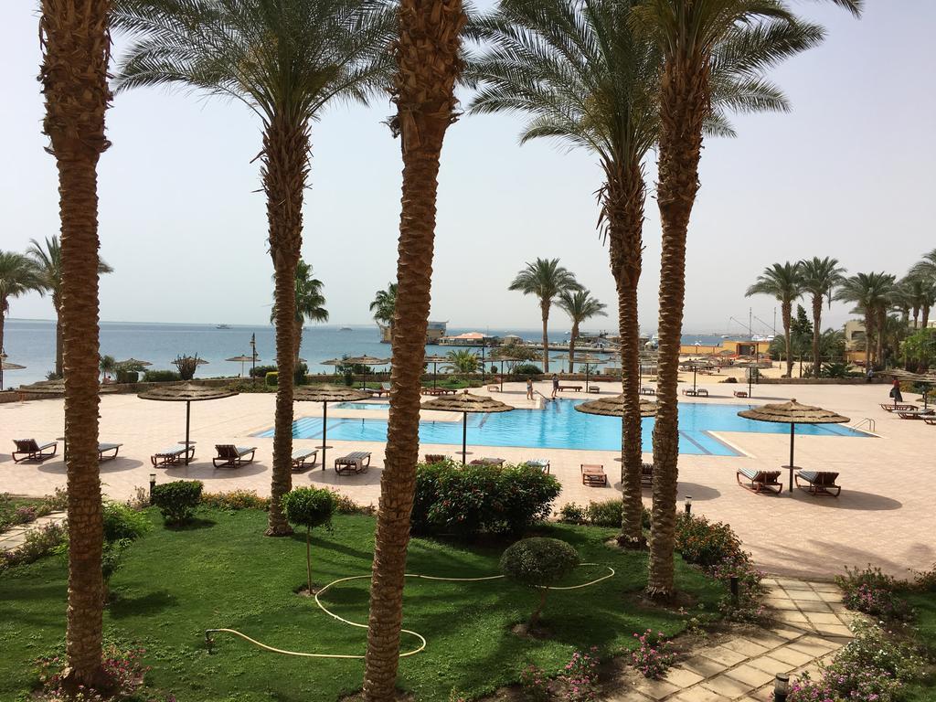 With Sea & Pool View In Esplanada - Families Only Apartment