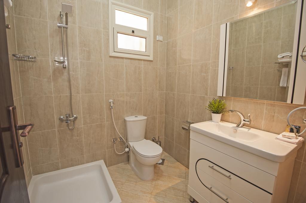Sunny Seaside Apartment Hurghada