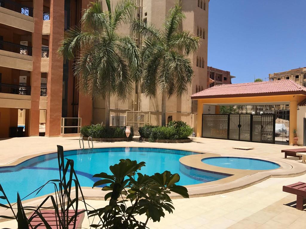 Regency Towers Appartement *