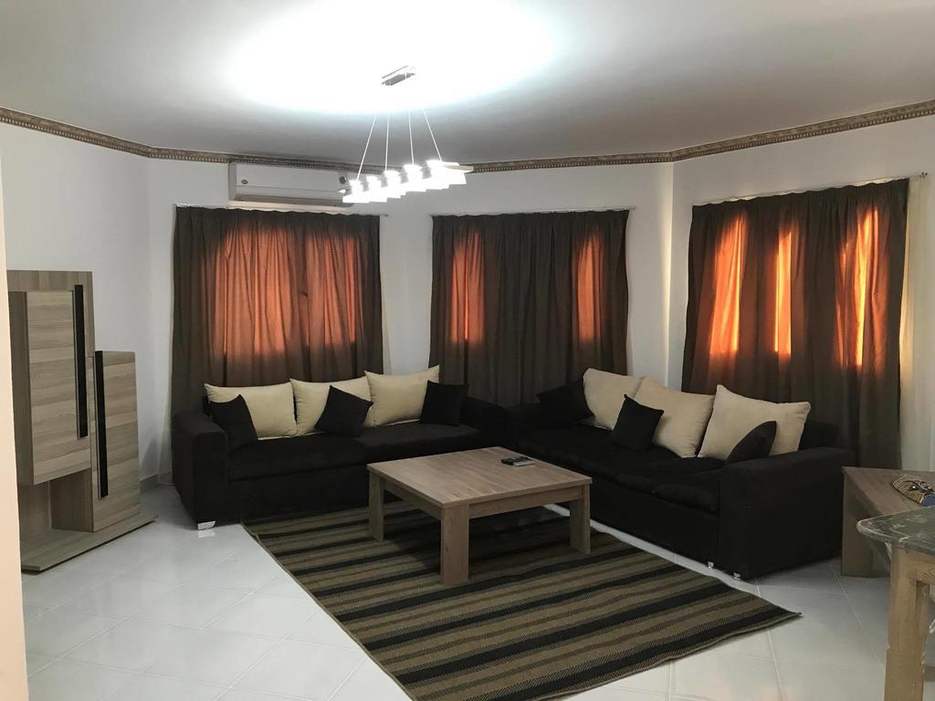 Regency Towers Appartement