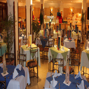 Resort Bella Vista Families And Couples Only
