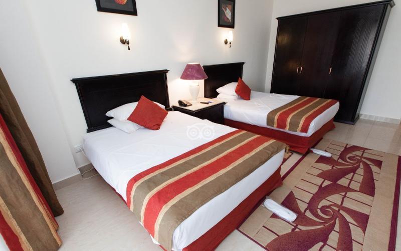 Resort Golden 5 Almas Palace &