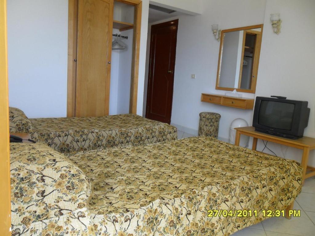 Amerotel Les Rois Hotel 3*