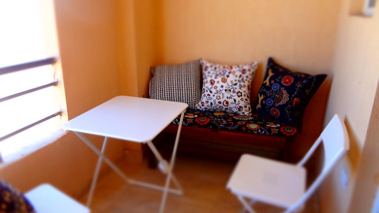 Cozy Little Near Kite Station. Appartement *