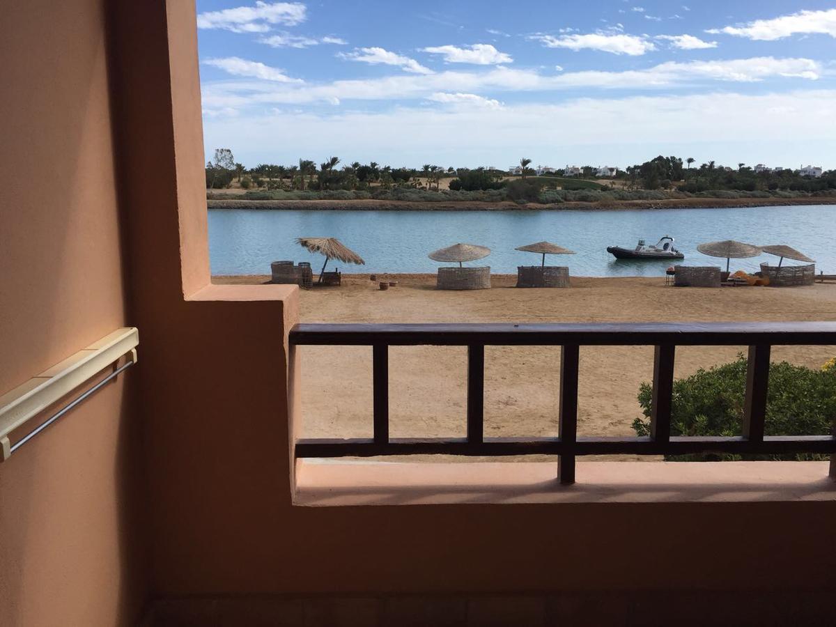 West Golf 1br *