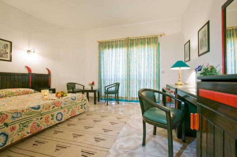 Samaka Comfort Hotel 3*