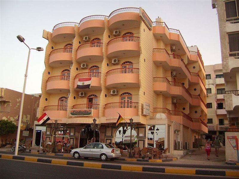 Cinderella Hotel 2*