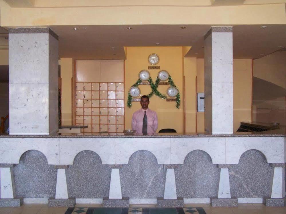 Eiffel Hotel 3*