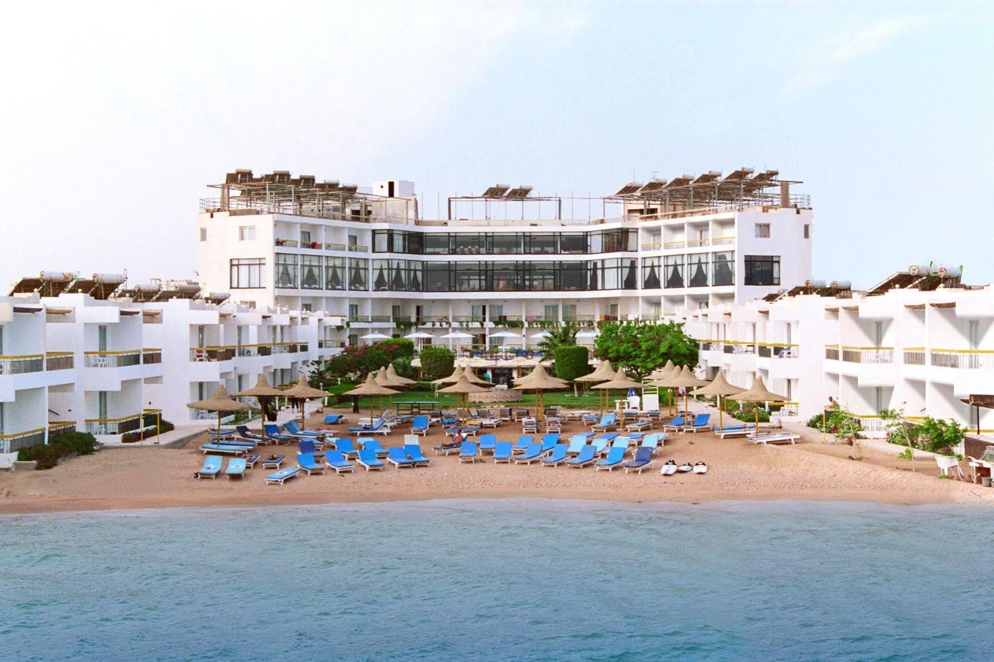 Beirut 3*