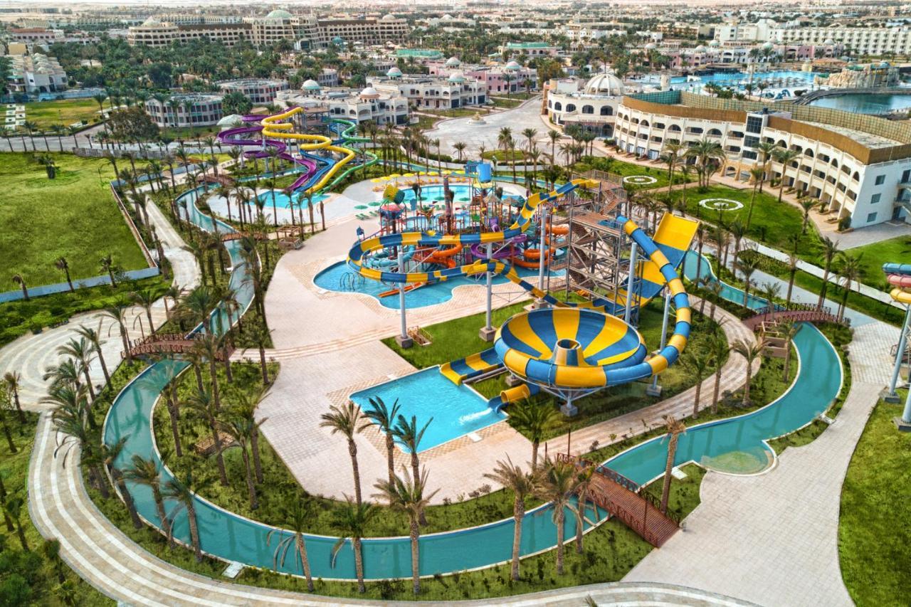 Resort Emerald Aqua Park City 5*
