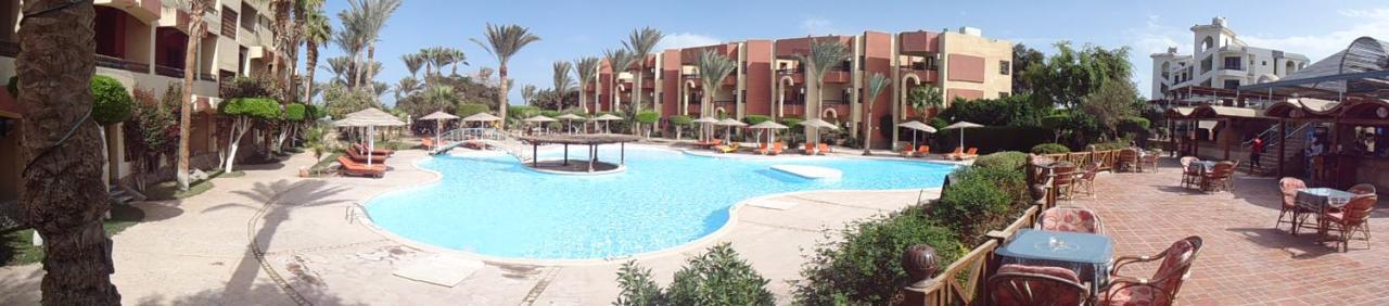 El Geisum Village