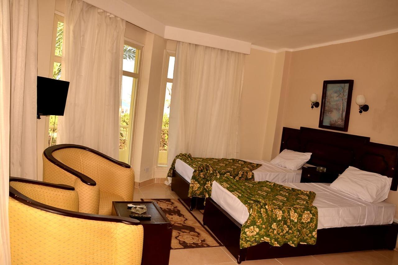 Sand Beach Resort 3*