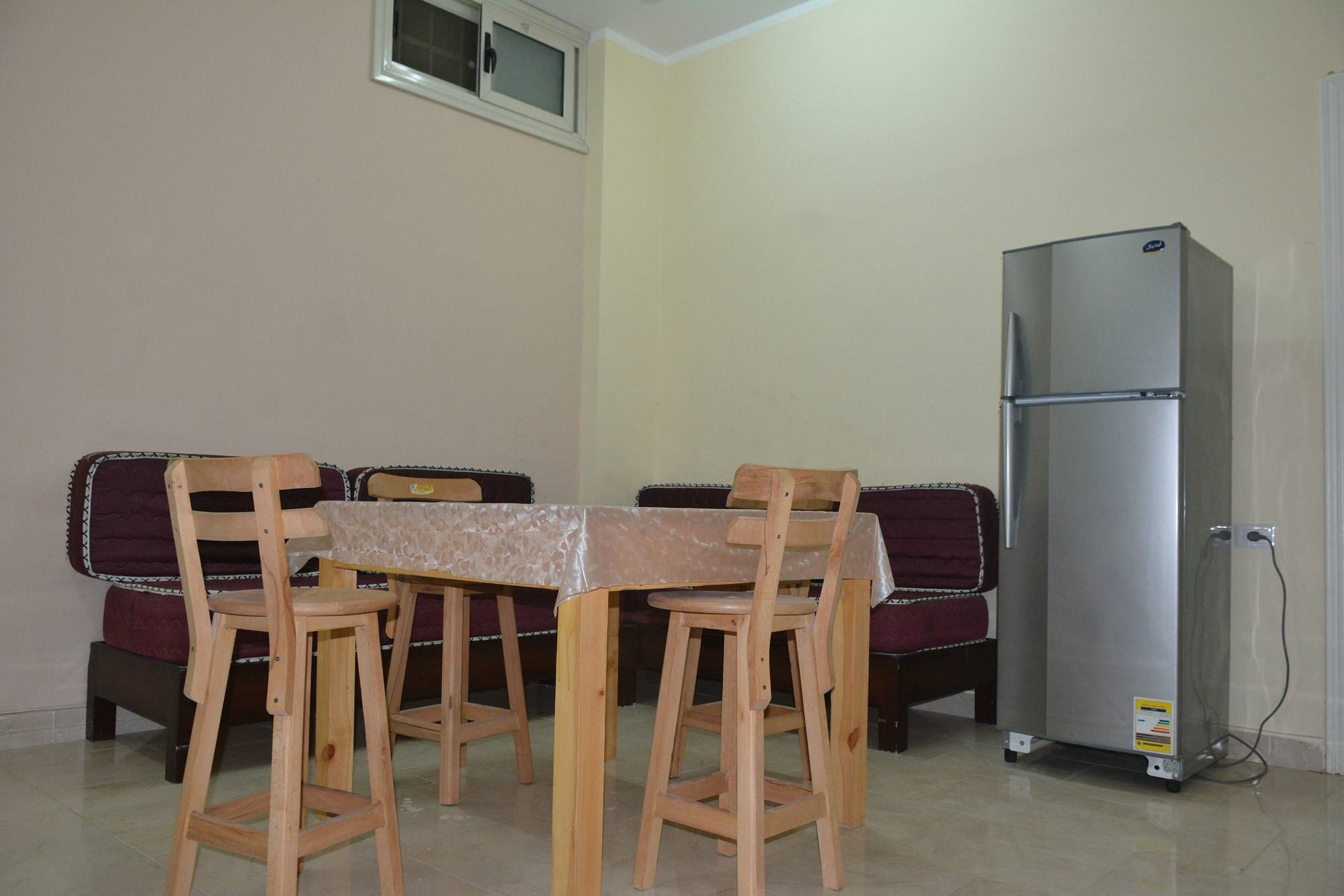 Happy Days Aparthotel