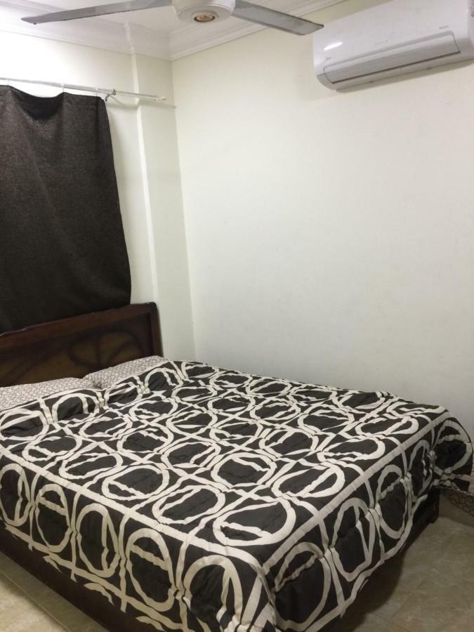 Apartment At Sheraton Road