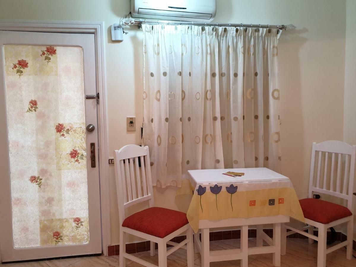 Green Garden Apartment