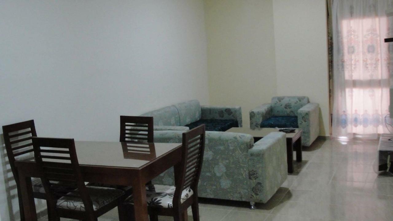 Holiday Apartments Aparthotel 3*