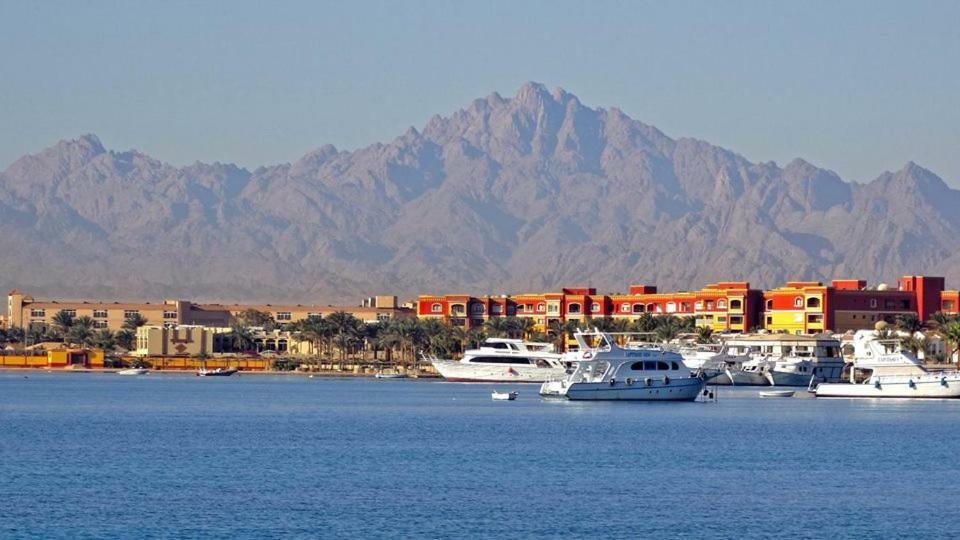 Holiday Apartments 3*
