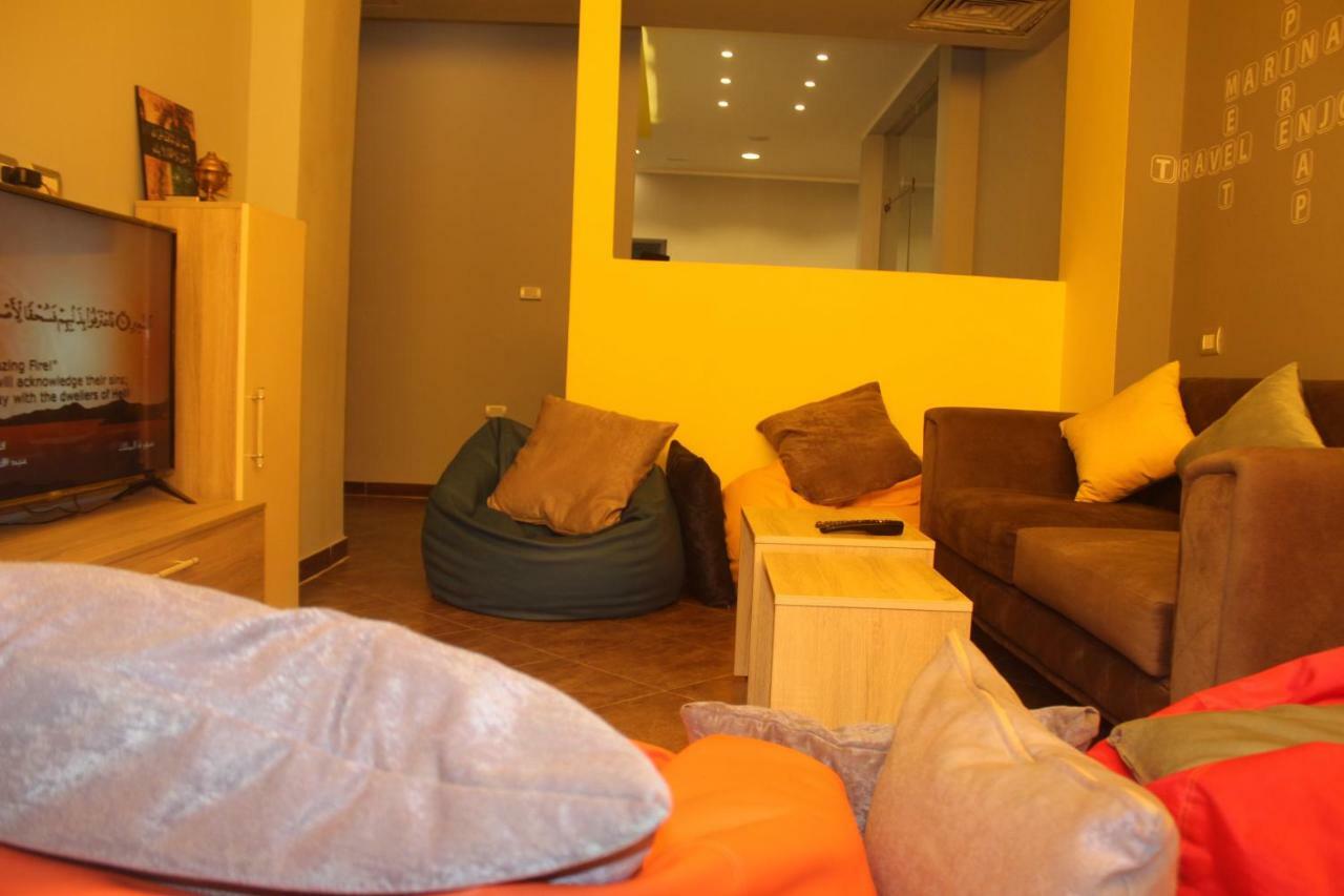 Marina Square Hostel