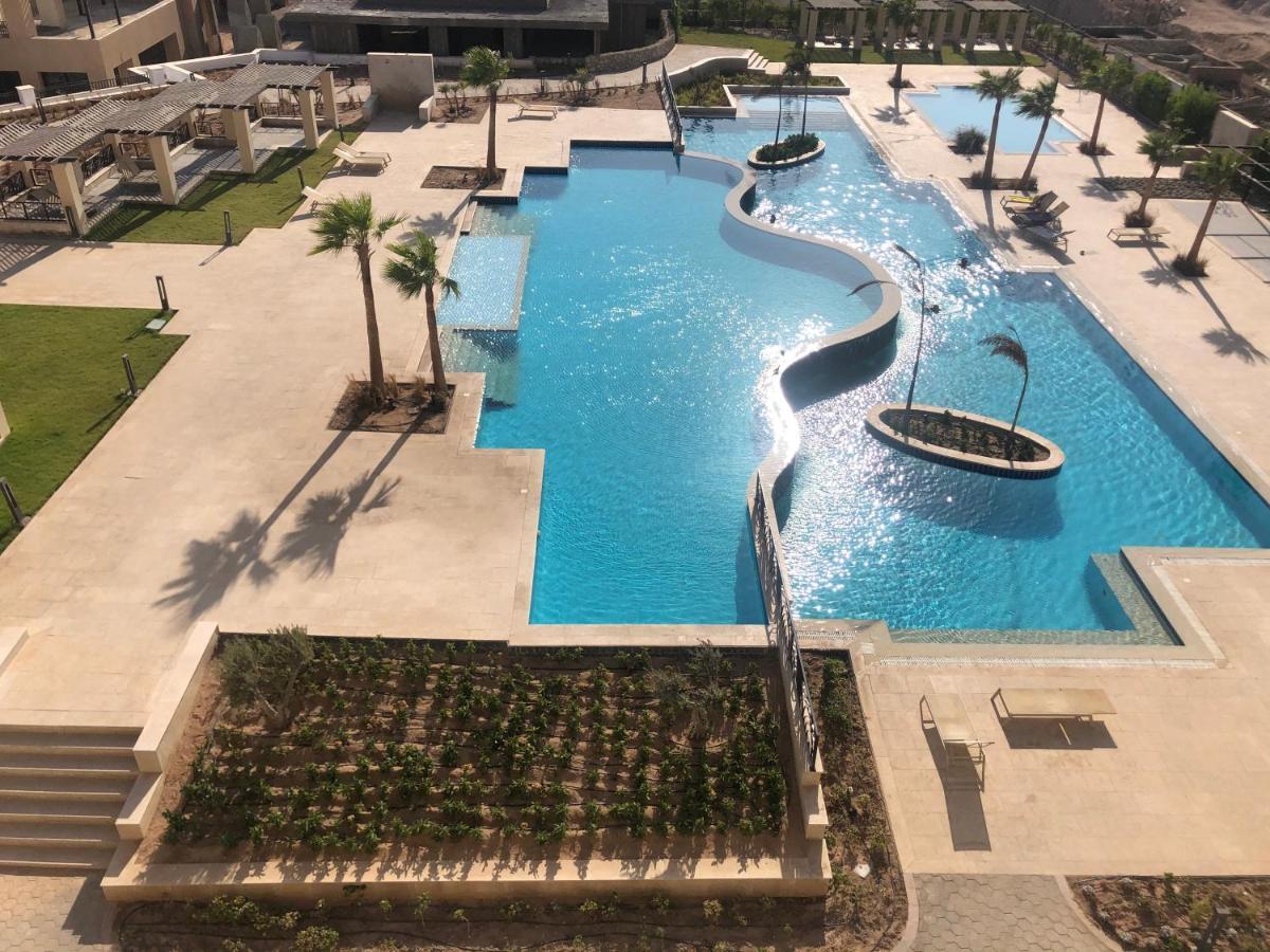 Stylish Pool View In Al Dau Heights Apartment
