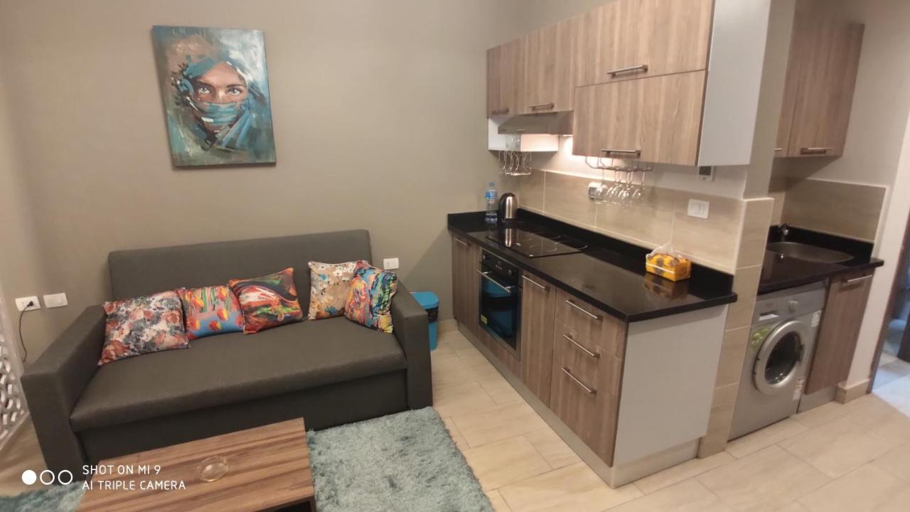 Apartment Stylish Pool View In Al Dau Heights *