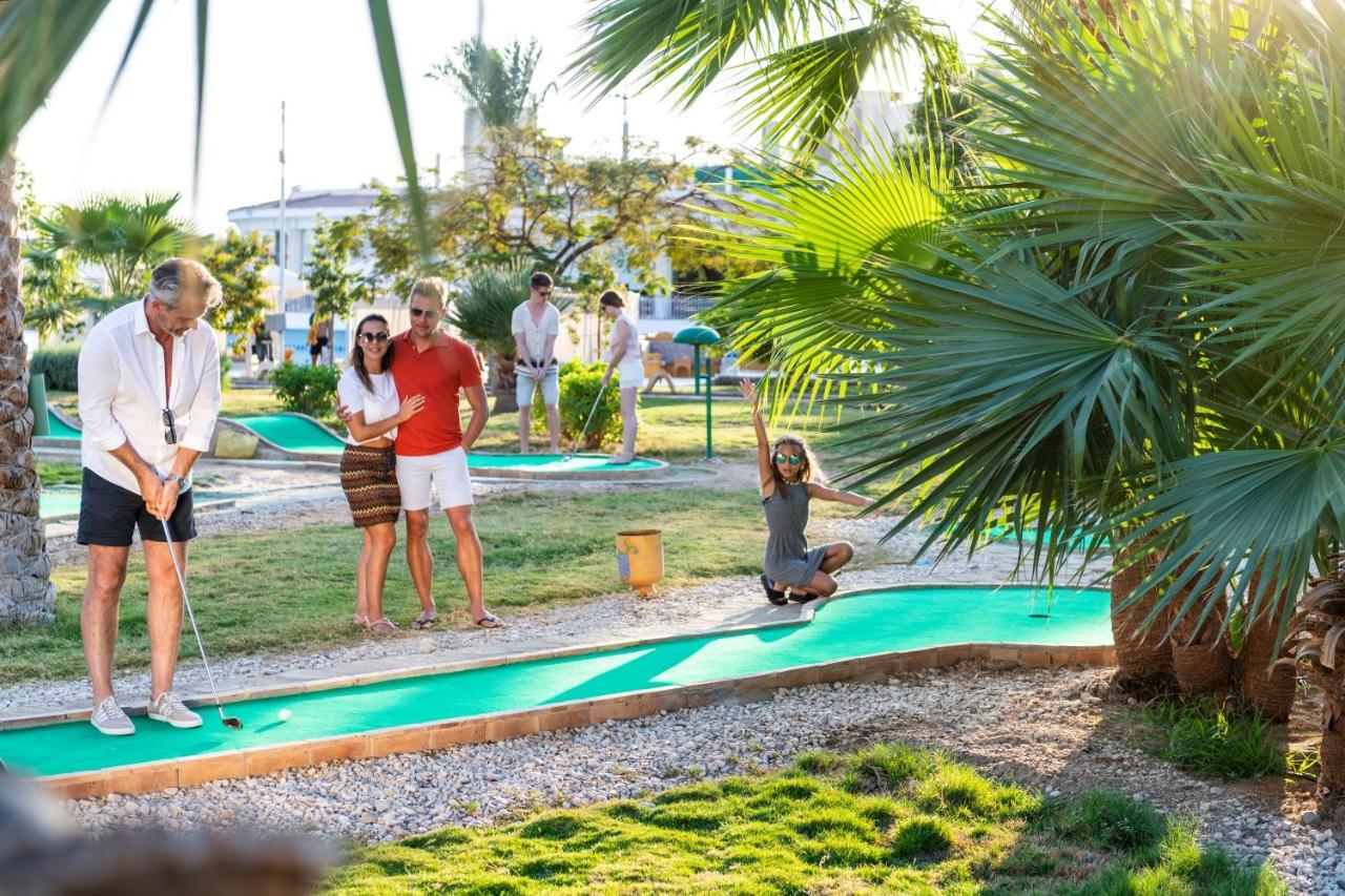 Three Corners Sunny Resort 4*