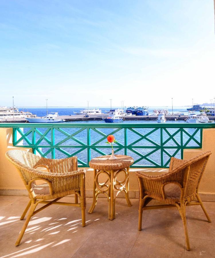 Hotelux Marina 4*