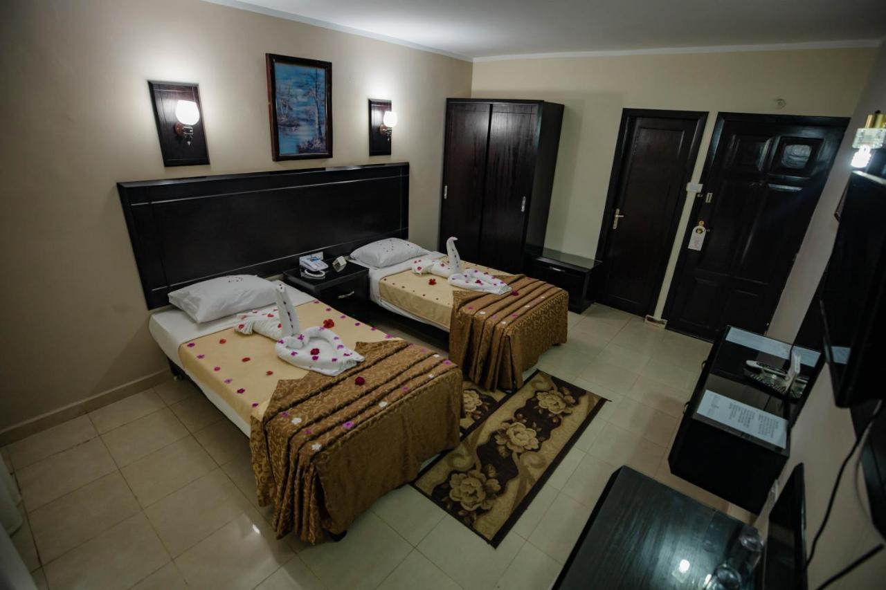 Sand Beach Resort 3*