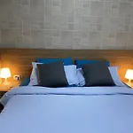 Awesome Pool View Studio in Al Dau Heights