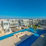 Modern 1-Bedroom Apartment In Sholan, El Gouna. Pool View