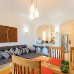 2 Bedroom Condo, With Pool, And Beach & Lagoon Access