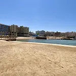 Moon Beach Apartments