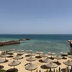 Moon Beach Apartments