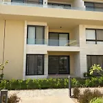 G Crips El Gouna Hurghada, Lovely Modern 2 Bedroom With Beautiful 4 Pool Views