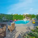 Spacious Villa With Private Pool