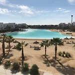 El Gouna Swan Lake I Direct Lake View I 3 Master Bedrooms Chalet