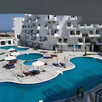 Pool View Studio With Terrace