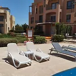 Boho Chic - Scenic Lagoon View At Tawila, Gouna