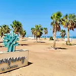 Mangroovy - Elgouna Authentic Designer Shared Home 2 Bdr Each With Private Bathroom For Kitesurfers With Pool View & Beach Access