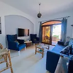 1-Br Apartment In Westgolf With Terrace And Pool