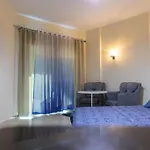 Daily Rent Studio Pool View